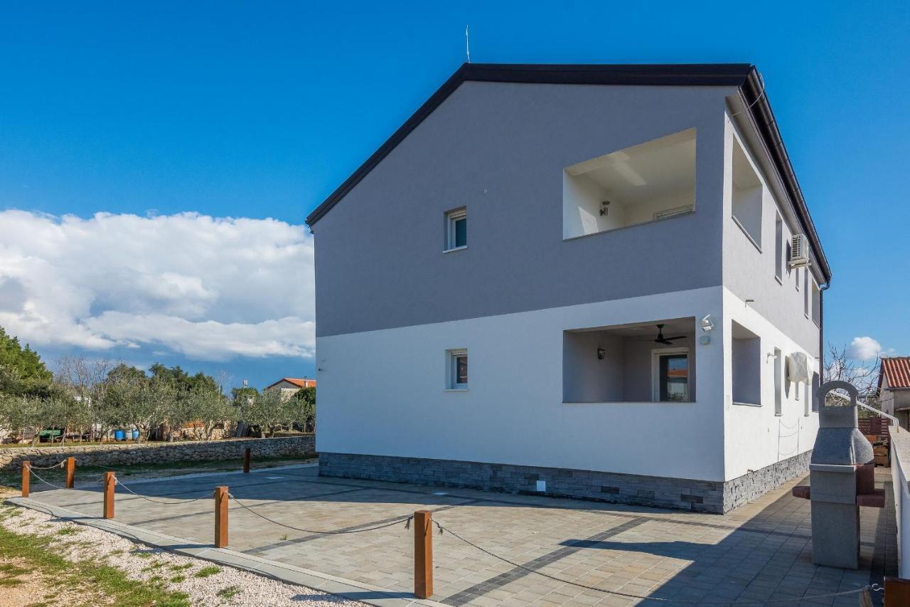 ויר Apartments Pejakovic מראה חיצוני תמונה