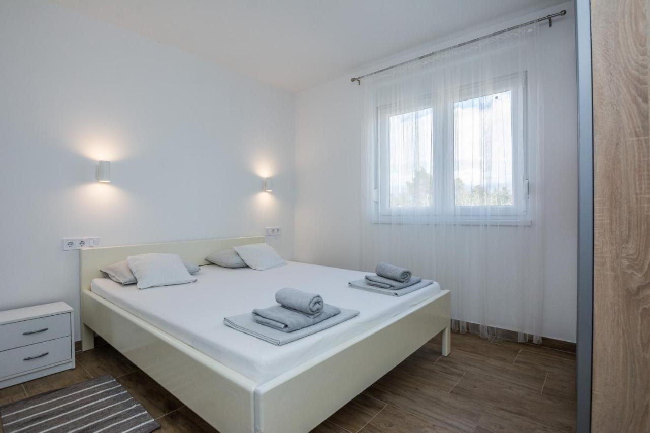 ויר Apartments Pejakovic מראה חיצוני תמונה