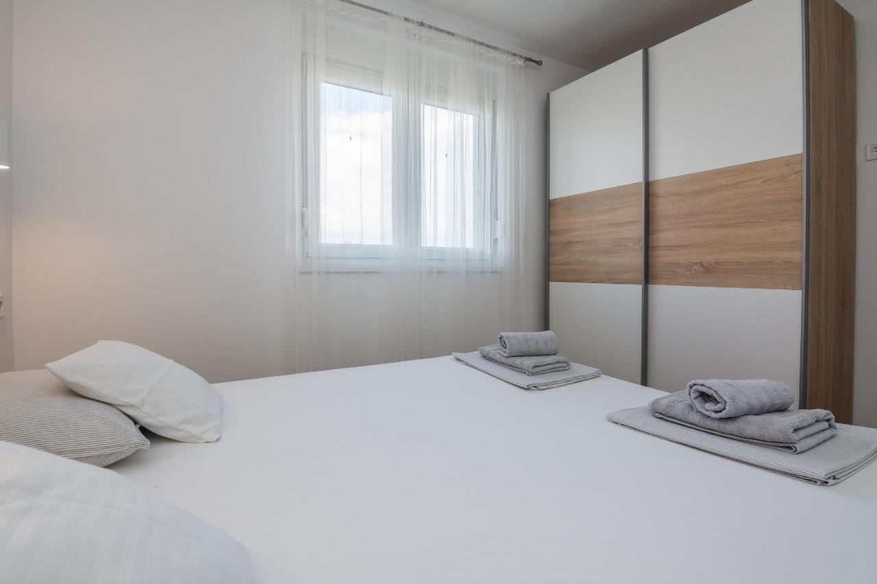 ויר Apartments Pejakovic מראה חיצוני תמונה