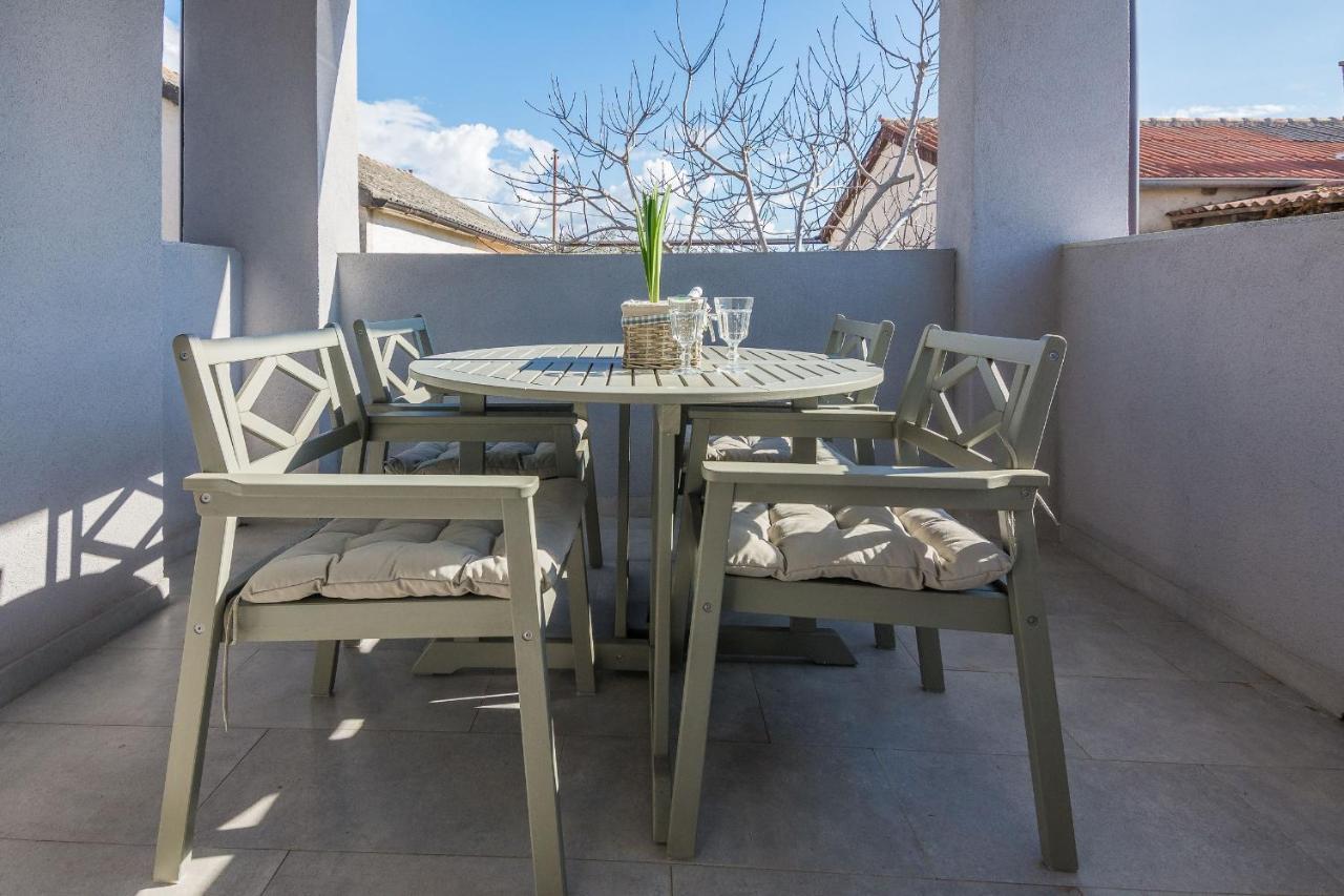 ויר Apartments Pejakovic מראה חיצוני תמונה