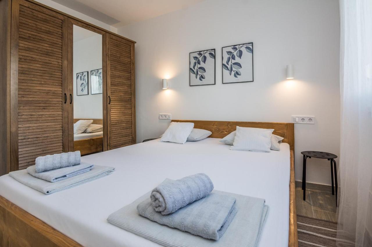 ויר Apartments Pejakovic מראה חיצוני תמונה